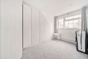 Bedroom- click for photo gallery